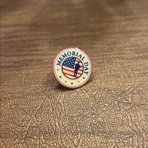 Memorial Day Pin with American Flag Design